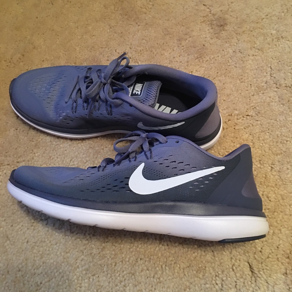 Never worn Nike Flex 2017